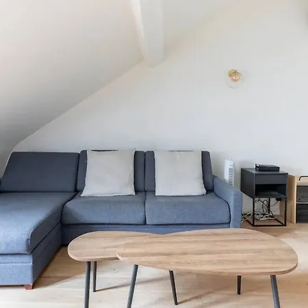 Grands Boulevards 52 Cosy 1br-4p Apartment Paris