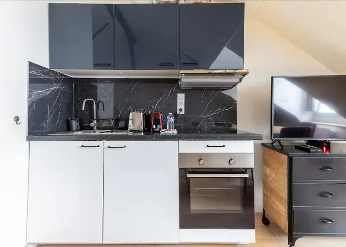 Grands Boulevards 52 Cosy 1br-4p
